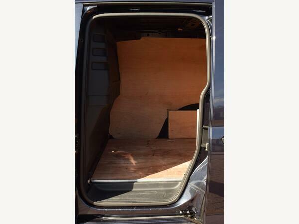 Volkswagen Caddy Panel Van 2.0 Tdi C20 Commerce Plus Dsg Swb Euro 6 RJ24NVG Blue #3