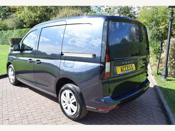 Volkswagen Caddy Panel Van 2.0 Tdi C20 Commerce Plus Dsg Swb Euro 6 RJ24NVG Blue #4