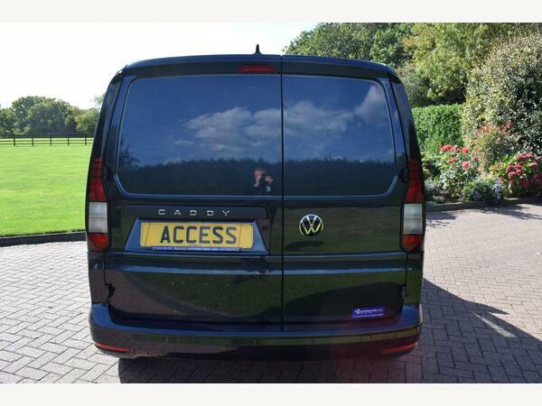 Volkswagen Caddy Panel Van 2.0 Tdi C20 Commerce Plus Dsg Swb Euro 6 RJ24NVG Blue #5
