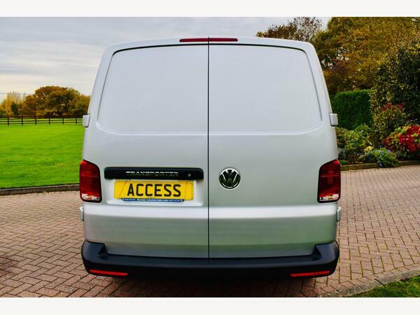 Volkswagen Transporter Panel Van 2.0 Tdi T30 Startline Dsg Fwd Swb Euro 6 VE22CWU Silver #4