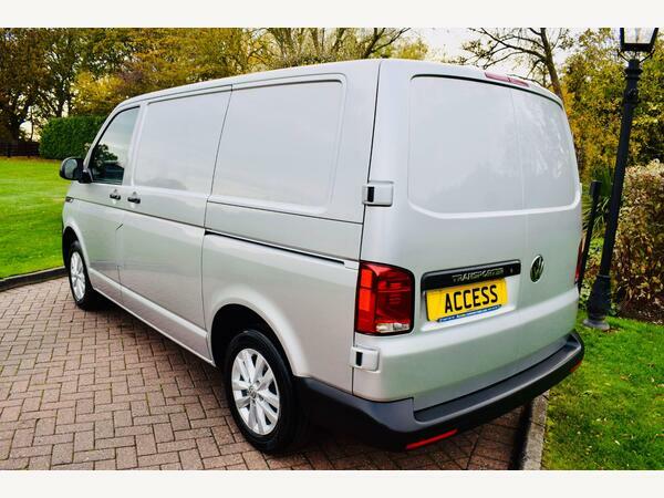 Volkswagen Transporter Panel Van 2.0 Tdi T30 Startline Dsg Fwd Swb Euro 6 VE22CWU Silver #3
