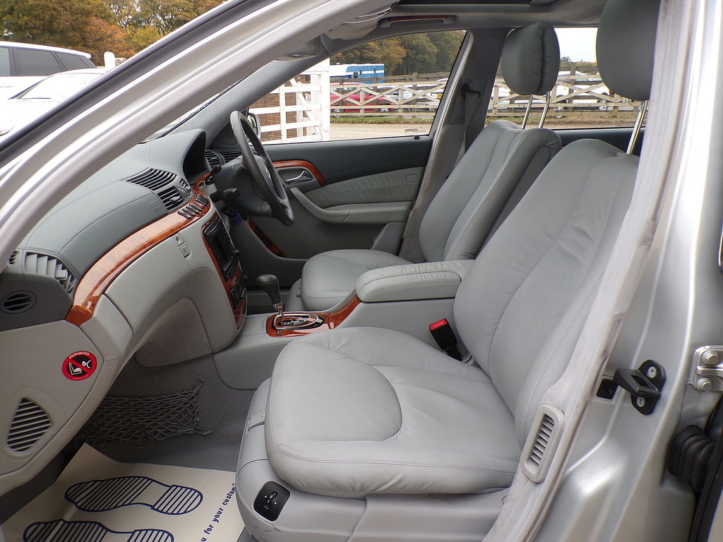Mercedes-Benz S Class S320 4dr Auto Silver #15