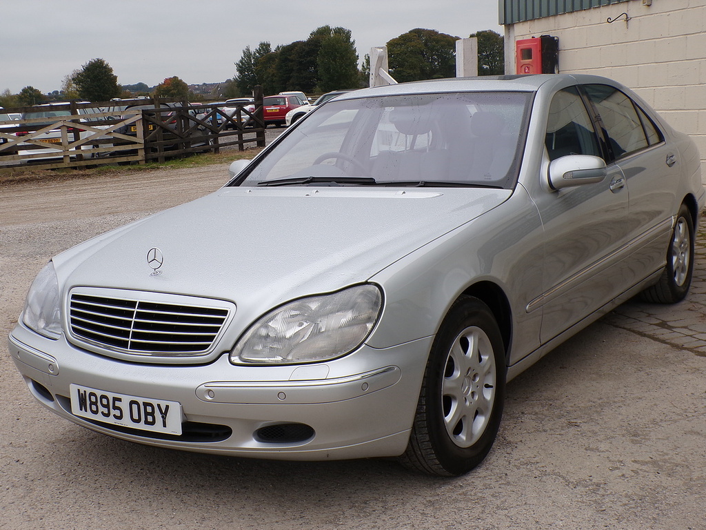 Mercedes-Benz S Class S320 4dr Auto Silver #4