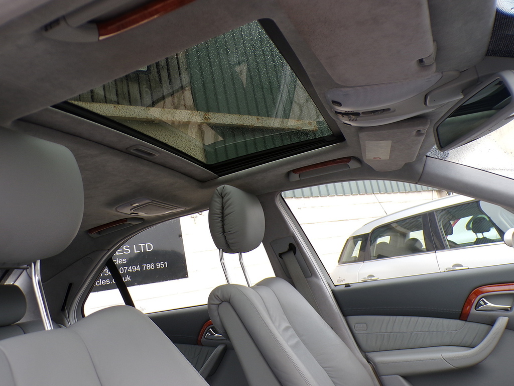 Mercedes-Benz S Class S320 4dr Auto Silver #14