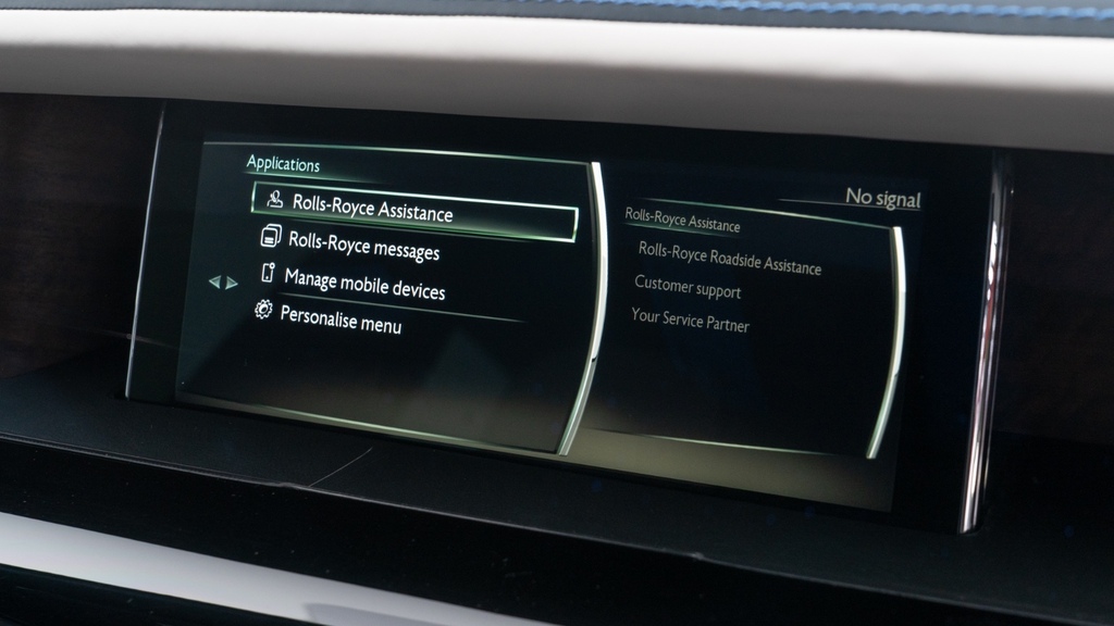Rolls-Royce Phantom 6.7 V12 Red #32