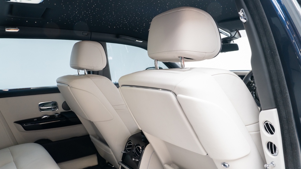 Rolls-Royce Phantom 6.7 V12 Red #15
