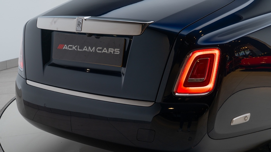 Rolls-Royce Phantom 6.7 V12 Red #13