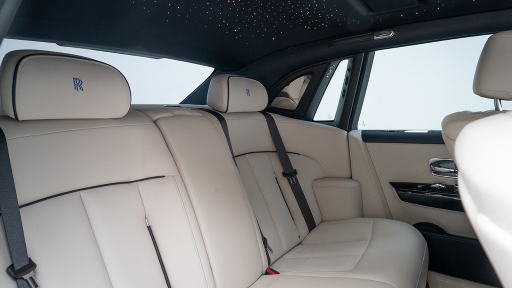 Rolls-Royce Phantom 6.7 V12 Red #14