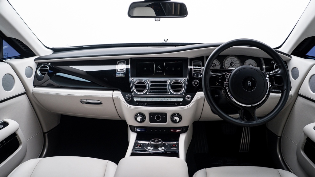 Rolls-Royce Wraith 6.6 V12 Coupe Euro 6 591 Bhp SO19NHP Black #2