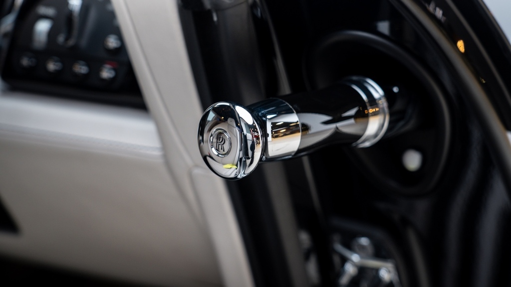Rolls-Royce Wraith 6.6 V12 Coupe Euro 6 591 Bhp SO19NHP Black #18