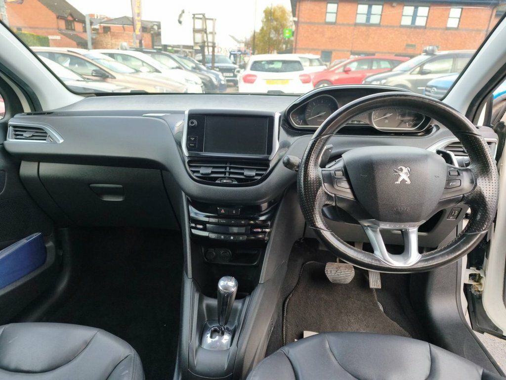 Peugeot 208 1.4L Allure White #6