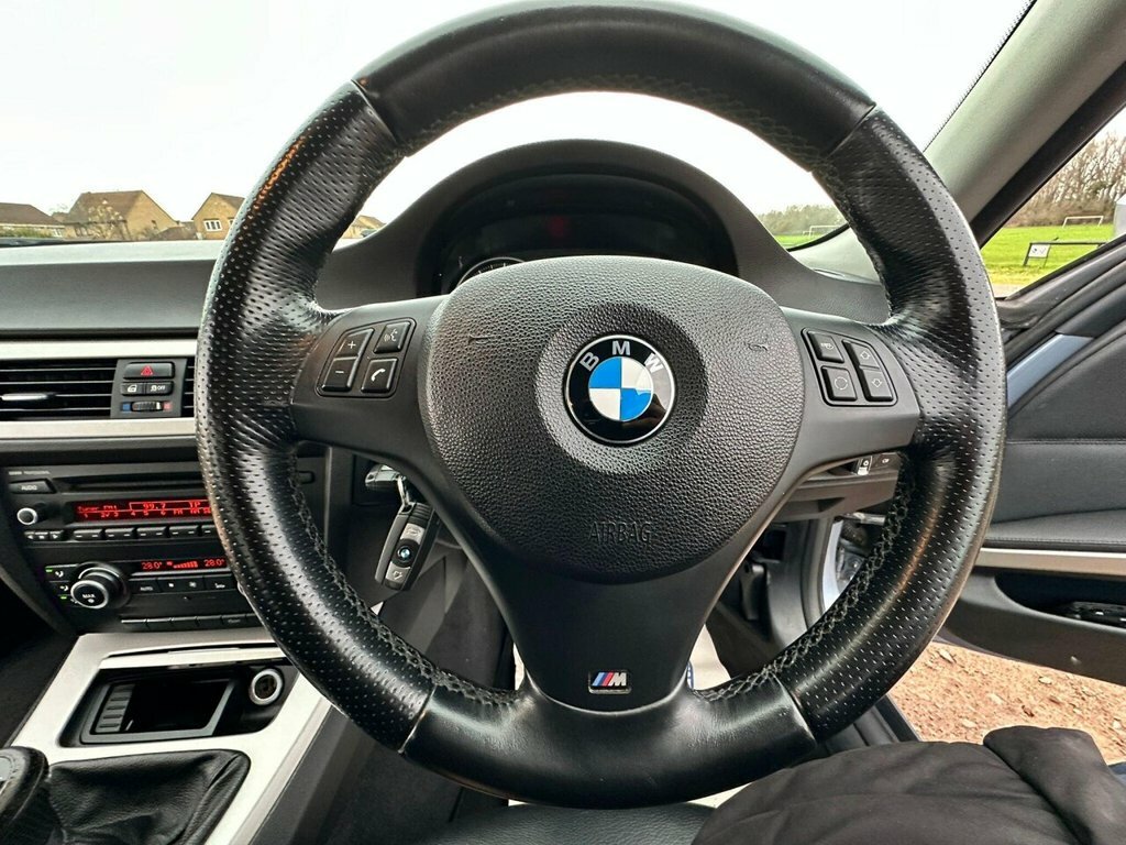 BMW 3 Series Saloon AJ61FGG Blue #4