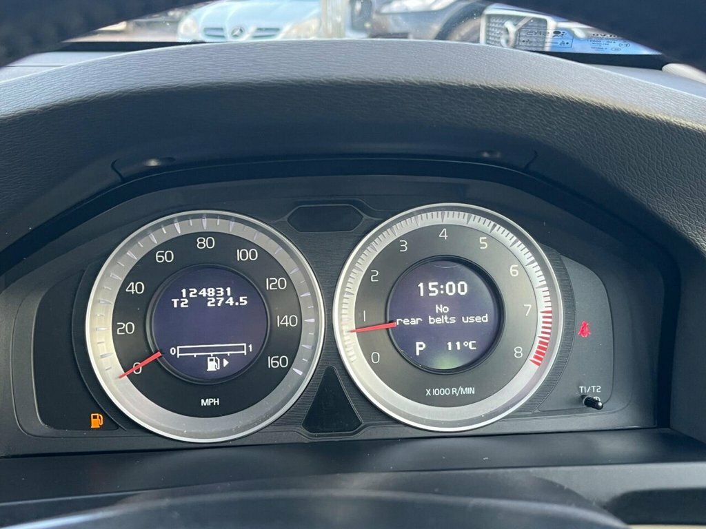 Volvo V60 D5 Se Lux Silver #33