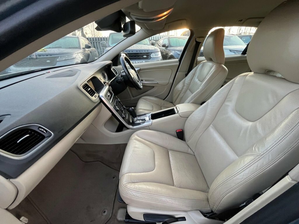 Volvo V60 D5 Se Lux Silver #36