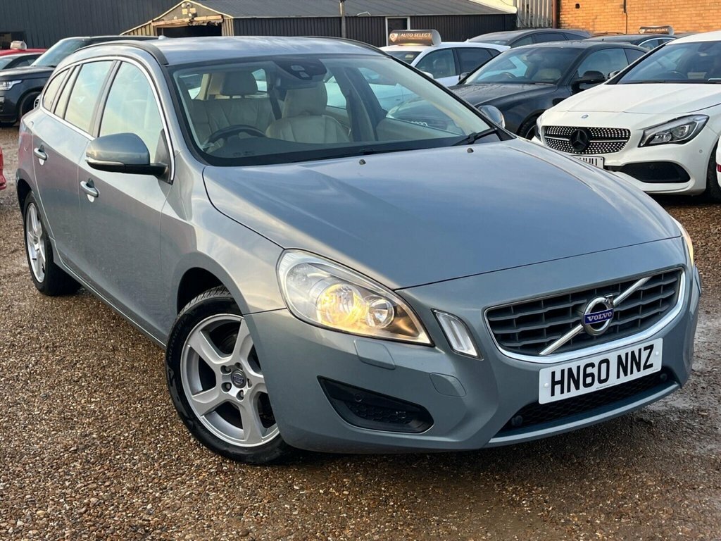Volvo V60 D5 Se Lux Silver #1