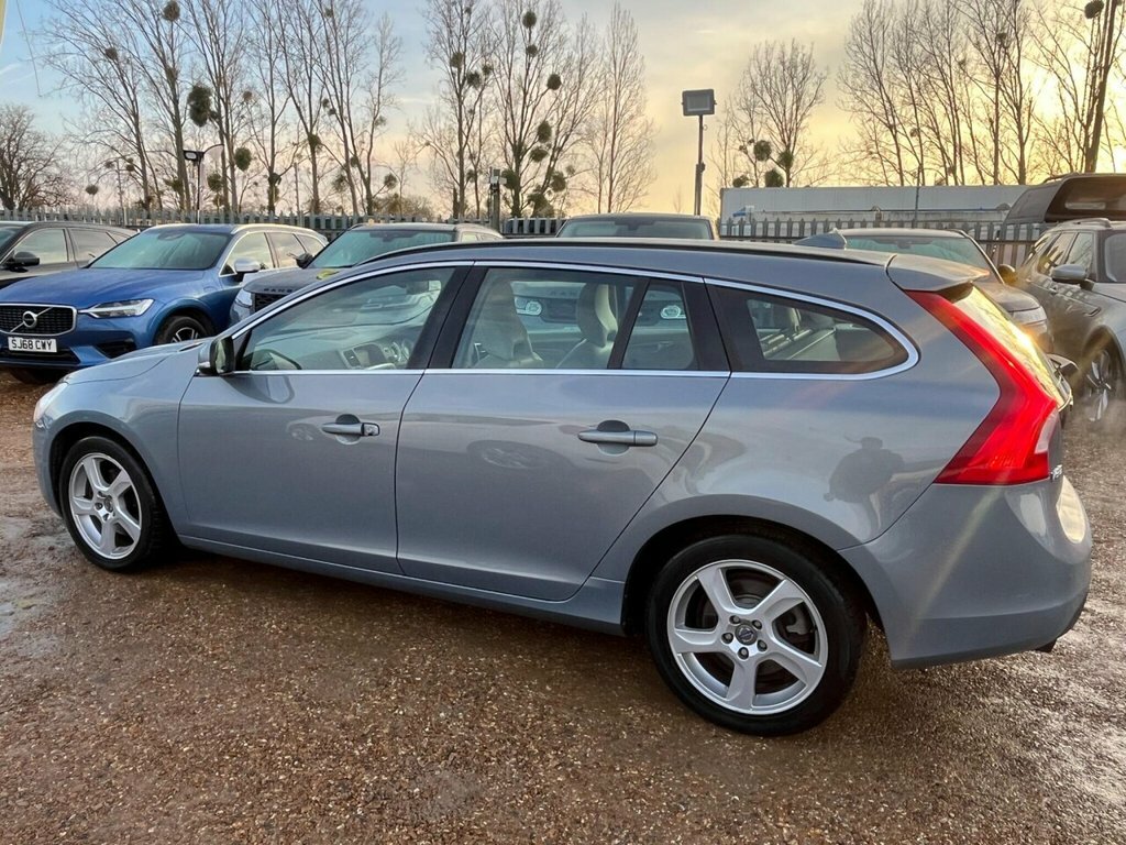 Volvo V60 D5 Se Lux Silver #16