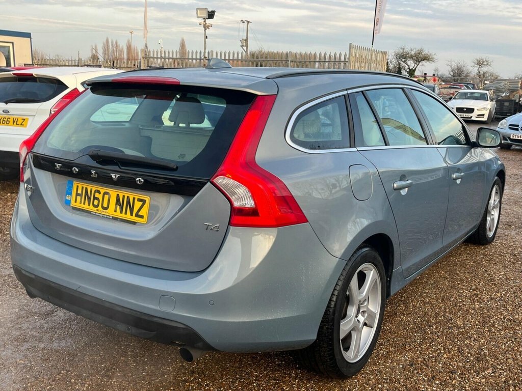 Volvo V60 D5 Se Lux Silver #42