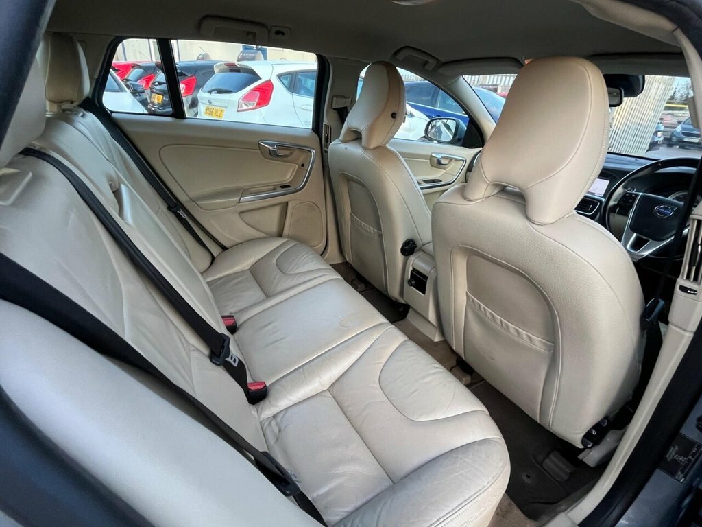 Volvo V60 D5 Se Lux Silver #26