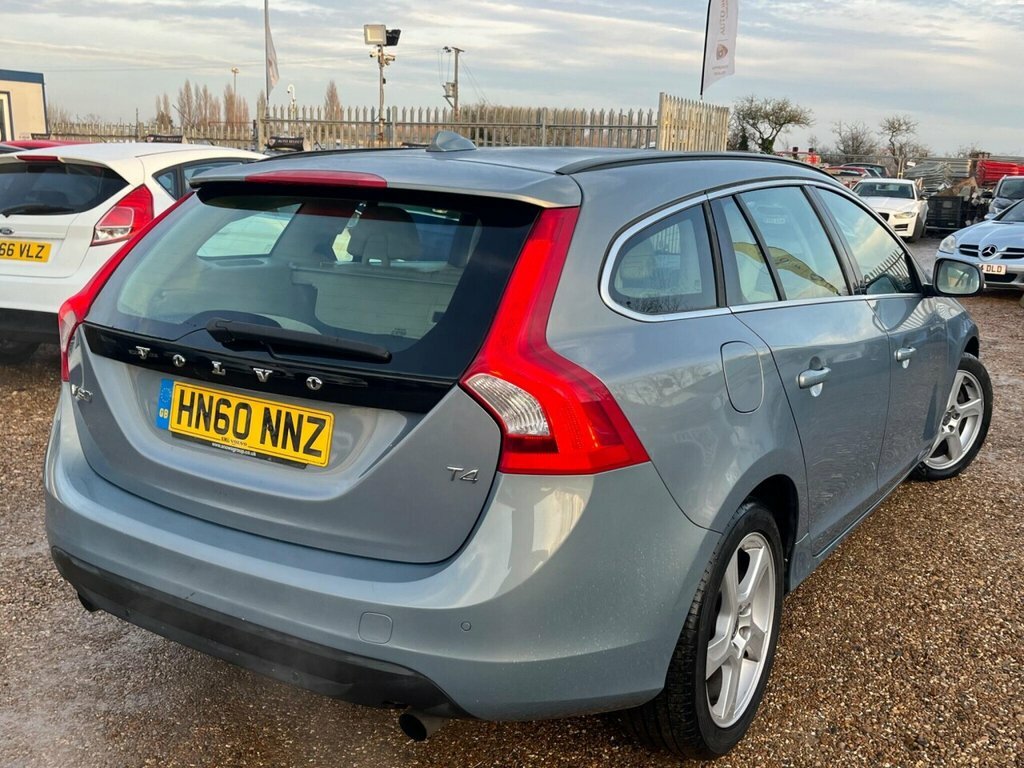Volvo V60 D5 Se Lux Silver #37