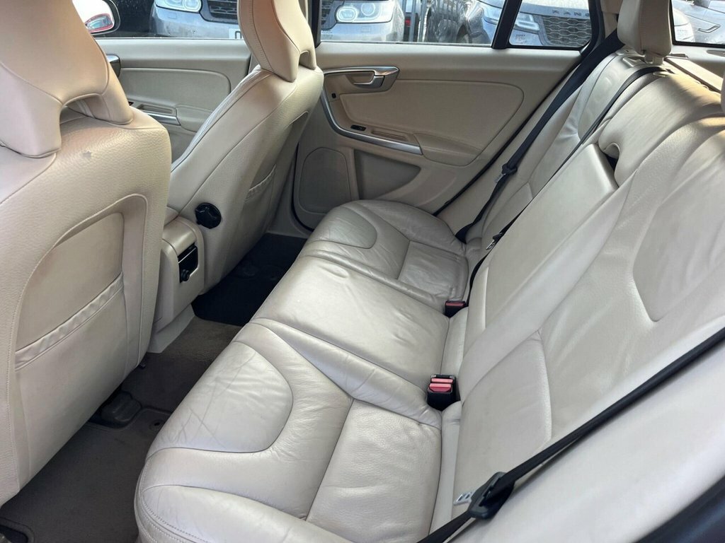 Volvo V60 D5 Se Lux Silver #25