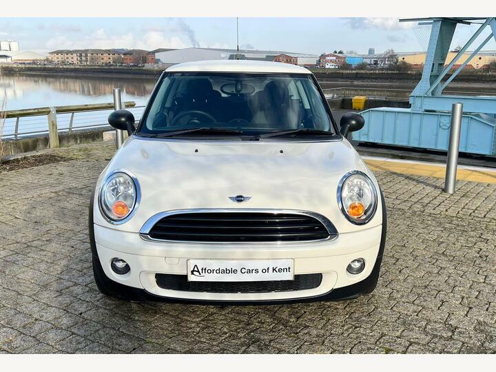 Mini Hatch 1.6 One Steptronic Euro 5 White #2