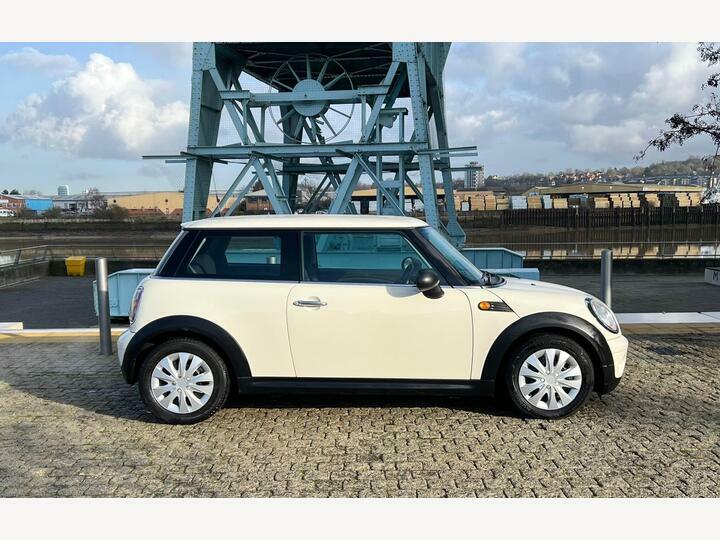 Mini Hatch 1.6 One Steptronic Euro 5 White #3