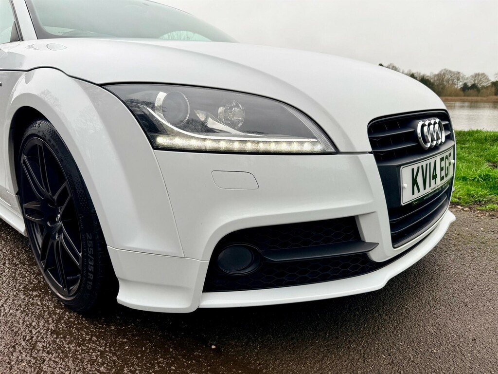 Audi TT 2.0 Tfsi Black Edition Euro 5 Ss White #3