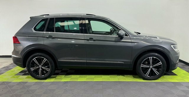 Volkswagen Tiguan 2.0 Tdi Se Navigation BF67XSW Grey #6