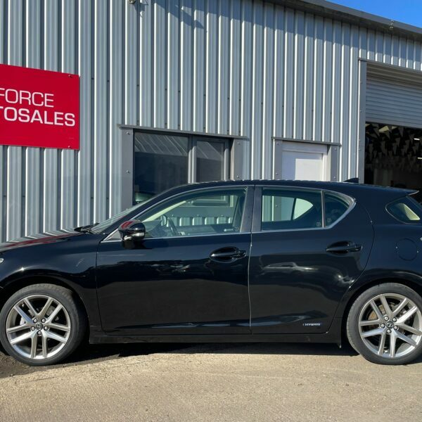 Lexus CT Automatic #3