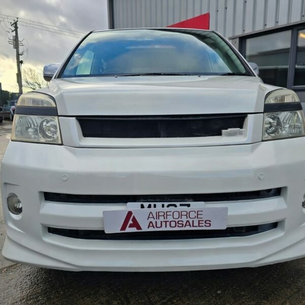 Toyota Voxy Automatic #3