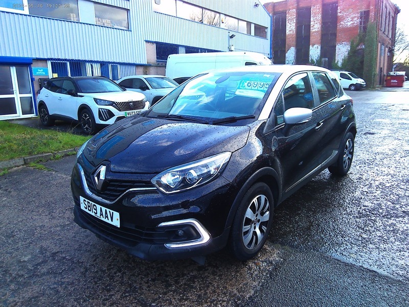 Renault Captur Play Tce SB19AAV Black #2