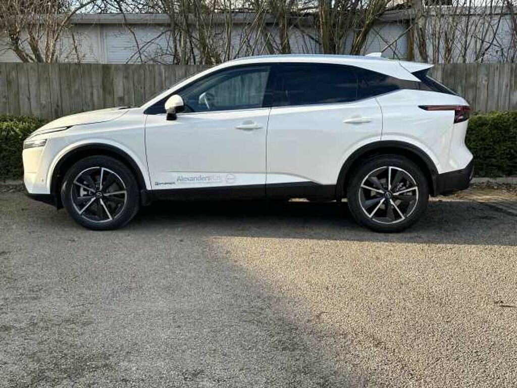 Nissan Qashqai 1.5 E-power Tekna White #4