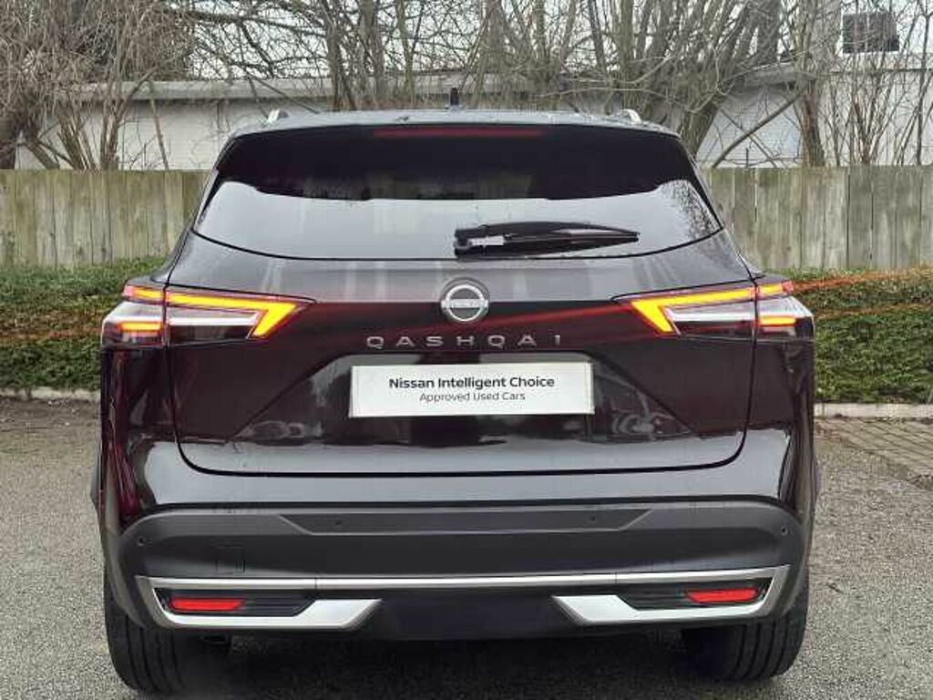 Nissan Qashqai 1.3 Dig-t Mh 158 N-connecta Xtronic Black #6