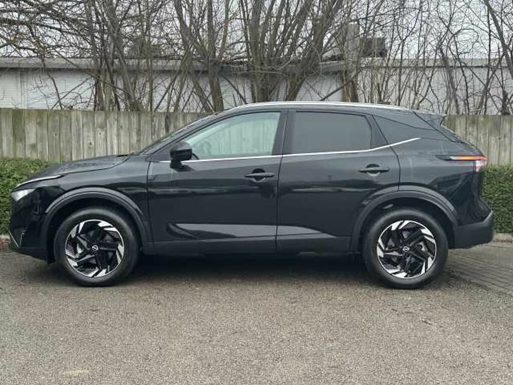 Nissan Qashqai 1.3 Dig-t Mh 158 N-connecta Xtronic Black #4
