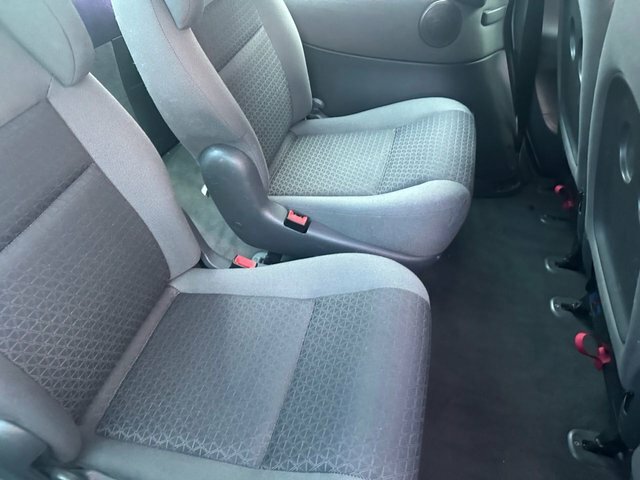 Ford Galaxy Silver #19