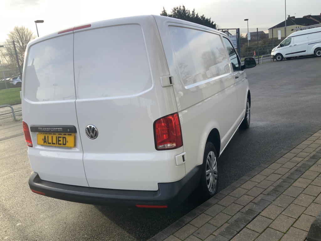 Volkswagen Transporter T28 2.0 Tdi Startline Swb Air Con YF72RCZ White #6