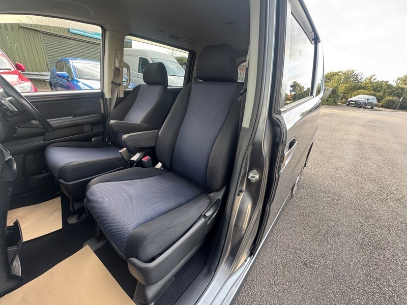 Honda StepWagon Petrol #10