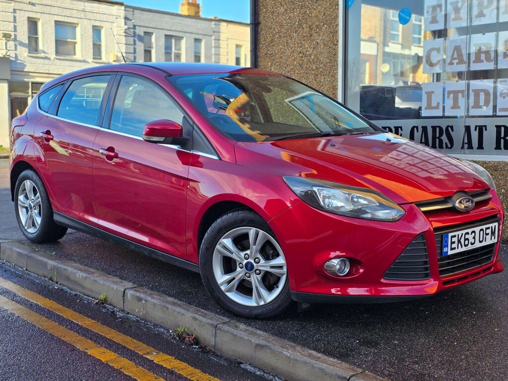 Ford Focus 1.6 Zetec Powershift Euro 5 EK63OFM Red #3