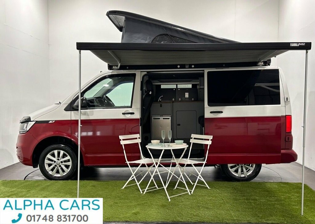 Volkswagen Campervan 2L Startline White
