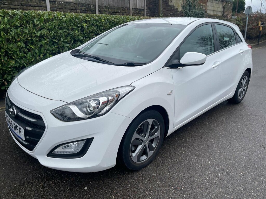 Hyundai I30 1.6 Crdi Blue Drive Se Dct Euro 6 Ss White