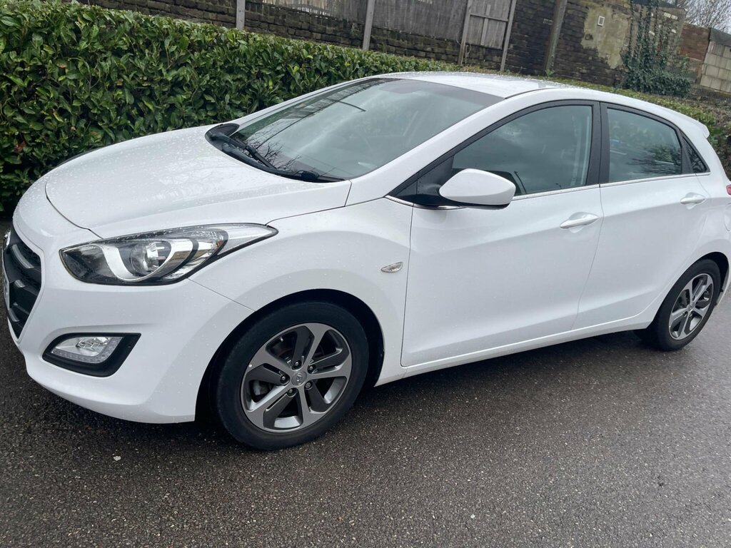 Hyundai I30 1.6 Crdi Blue Drive Se Dct Euro 6 Ss White #6