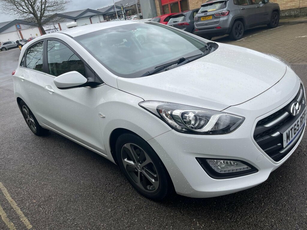 Hyundai I30 1.6 Crdi Blue Drive Se Dct Euro 6 Ss White #2