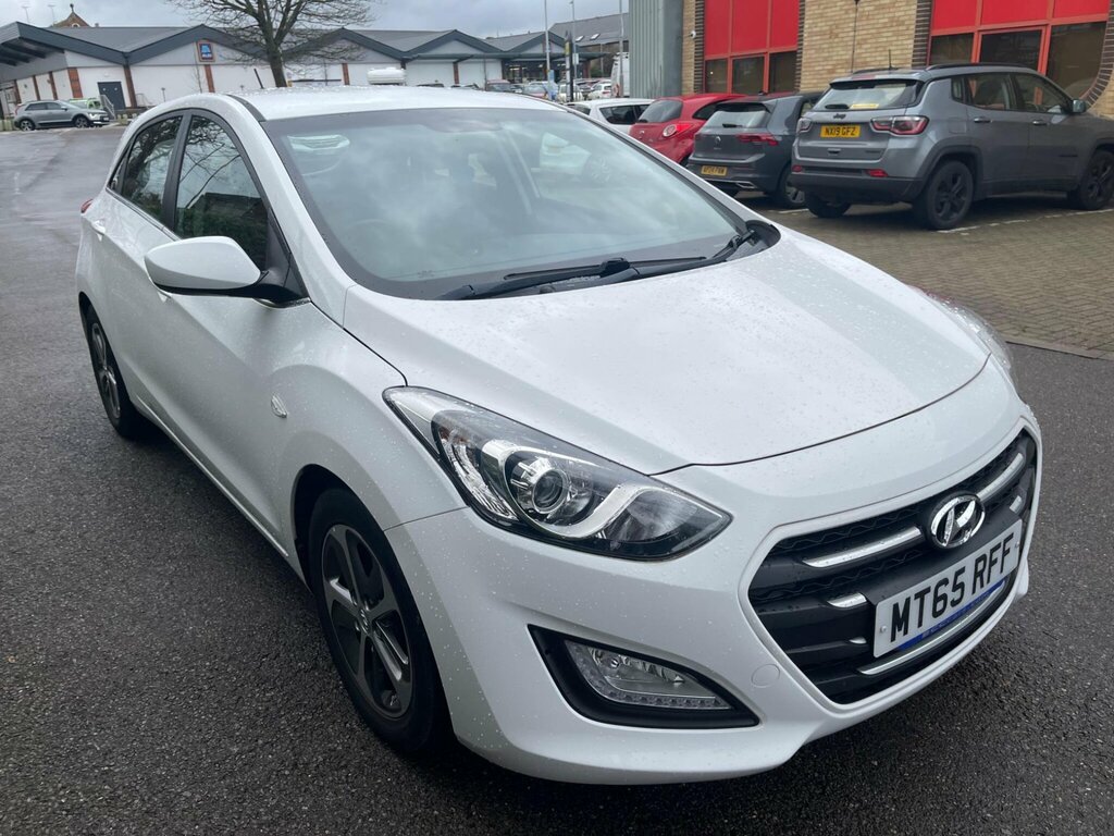 Hyundai I30 1.6 Crdi Blue Drive Se Dct Euro 6 Ss White #3