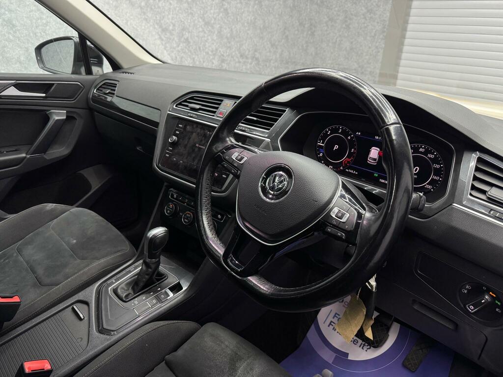 Volkswagen Tiguan 2.0 Tdi Bluemotion Tech Sel Dsg Euro 6 Ss GV17WYW Black #2