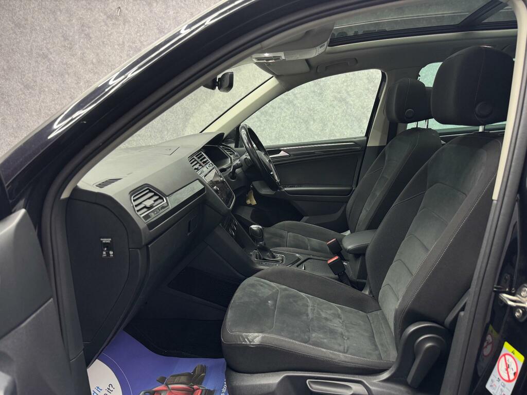 Volkswagen Tiguan 2.0 Tdi Bluemotion Tech Sel Dsg Euro 6 Ss GV17WYW Black #3