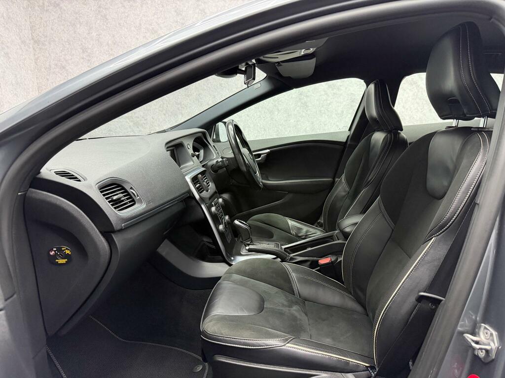 Volvo V40 1.5 T3 R-design Euro 6 Ss EX17EUL Grey #2