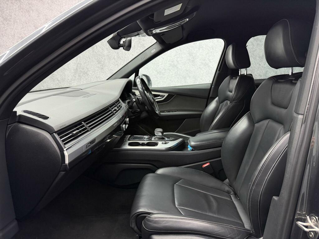 Audi Q7 S Line DU65EFM Grey #3