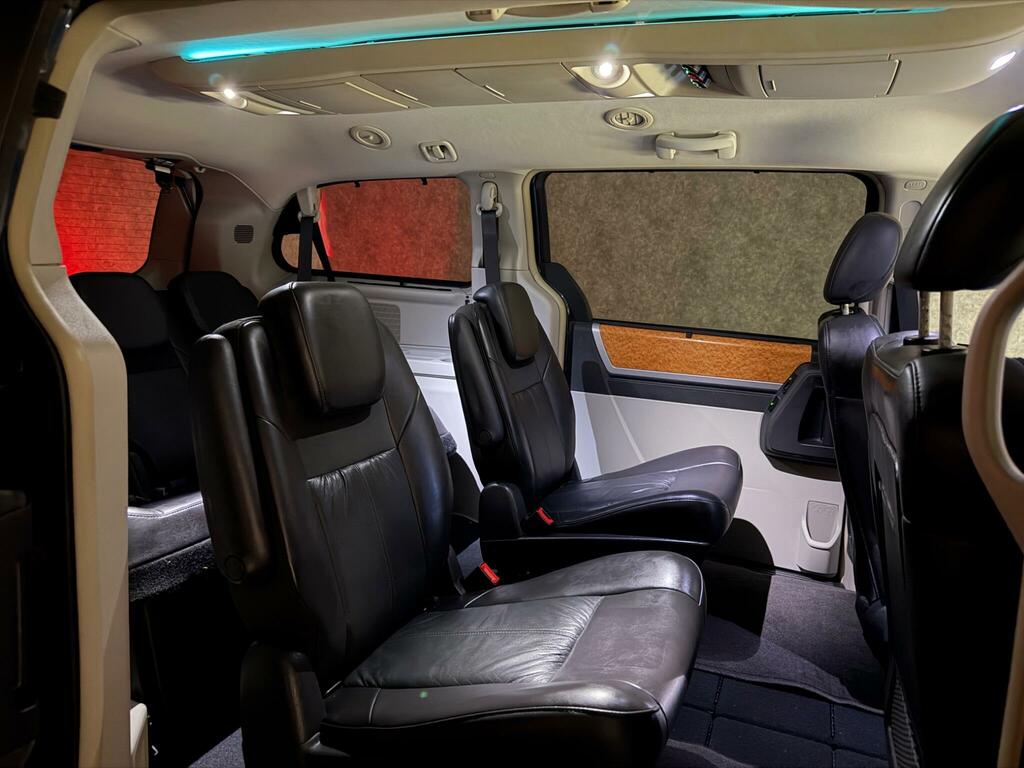Chrysler Grand Voyager Mpv Black #6