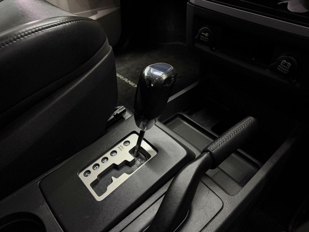 Chrysler Grand Voyager Mpv Black #9