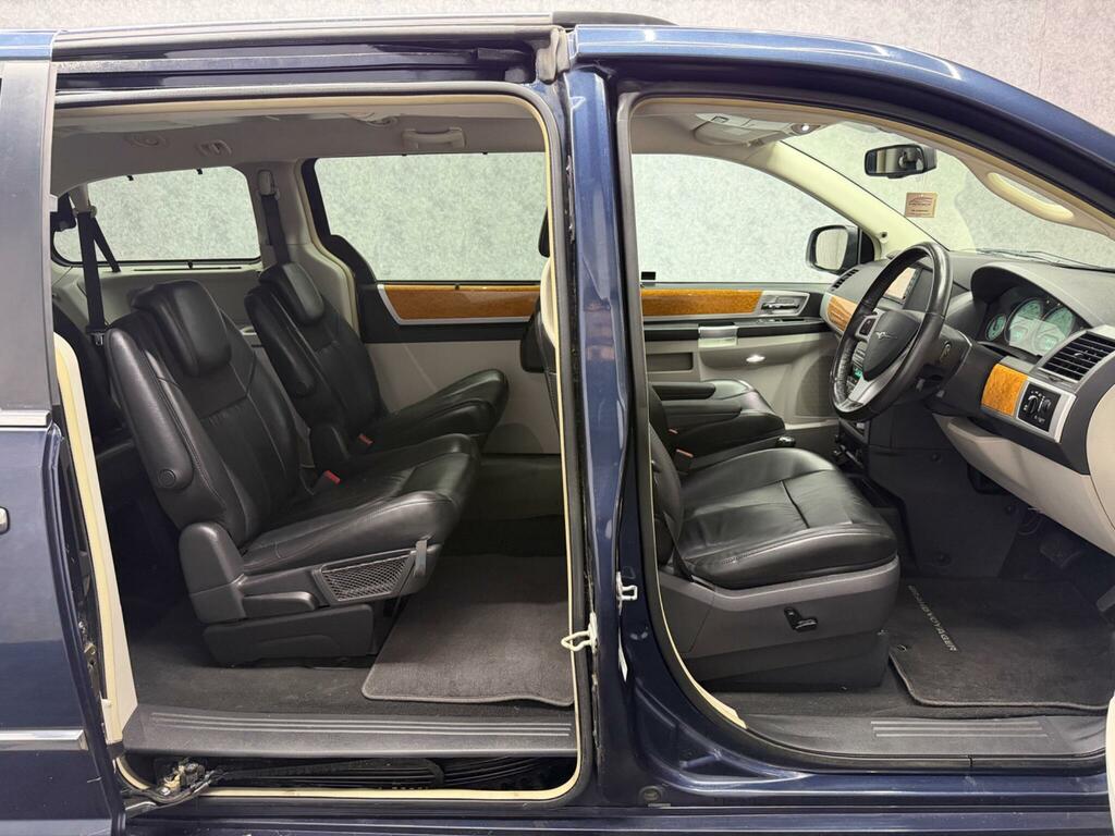 Chrysler Grand Voyager Mpv Black #14